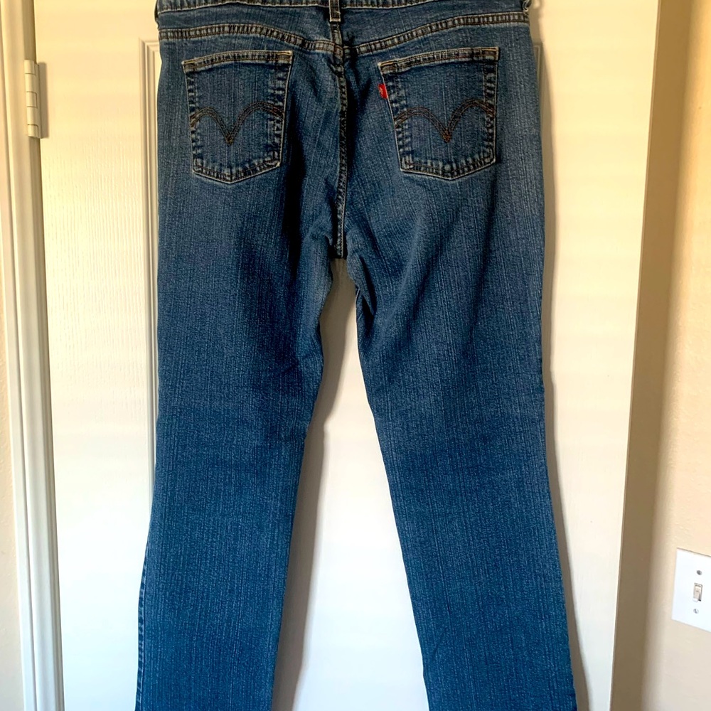 Blue jeans wmns 12/14. Levi’s and Appleseeds. Chocolate brown capris size 14.
